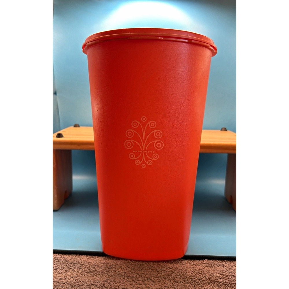 Vintage Tupperware Orange Plastic Square Food Storage 122 oz Snap Lid 2pc 1222-3